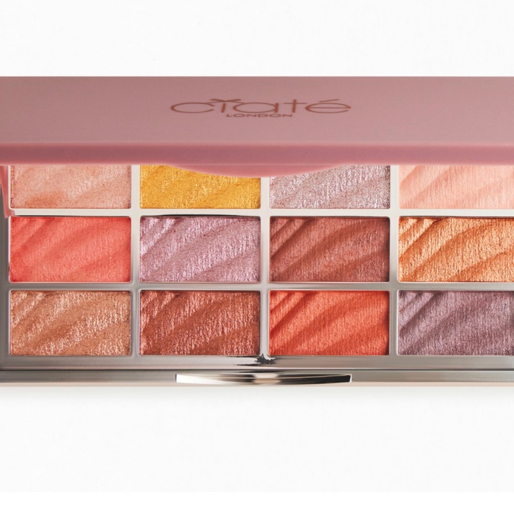 CIATÉ LONDON
Velvet Eyeshadow Palette - Picture 3 of 3